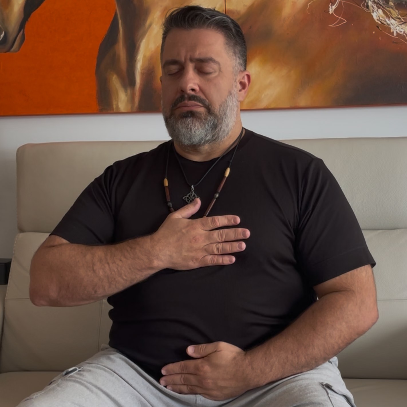 Mathieu Roy en méditation